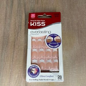 Kiss Everlasting French Ultra Comfort Medium Length